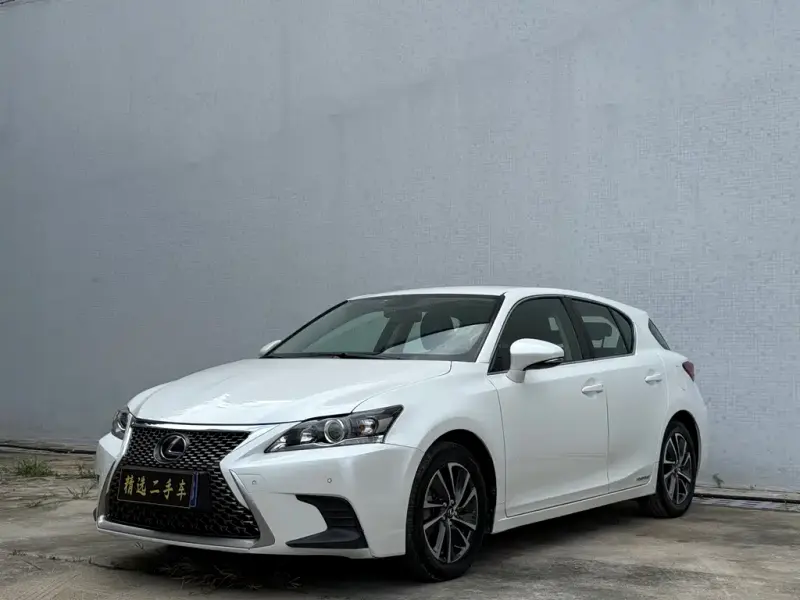 Lexus CT, 2018