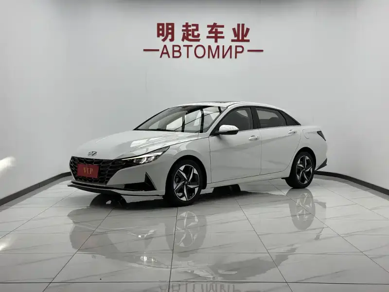 Hyundai Elantra, 2023