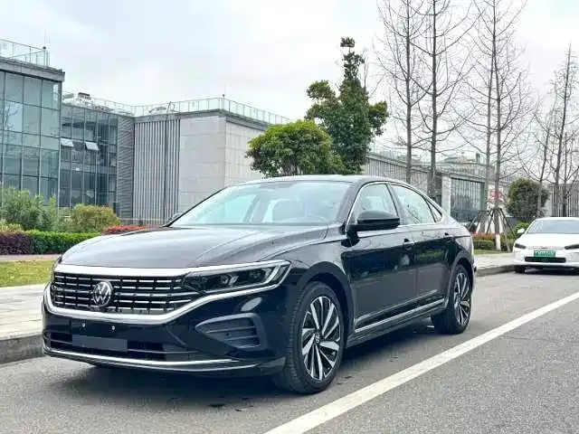 Volkswagen Passat, 2023