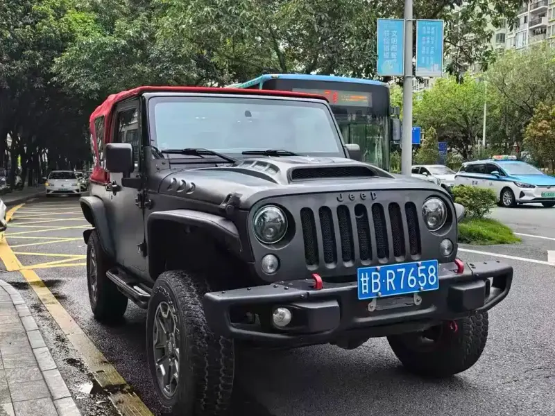 Jeep Wrangler, 2015