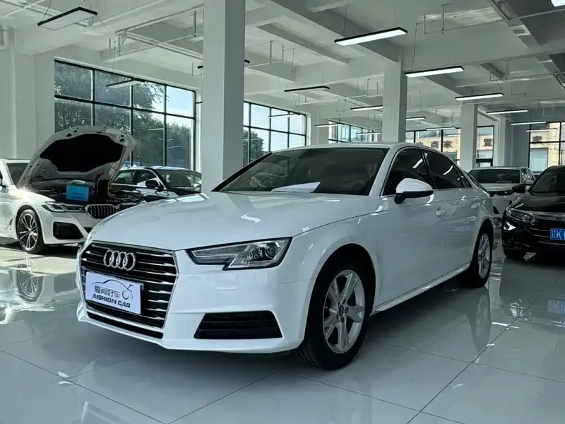 Audi A4L, 2017