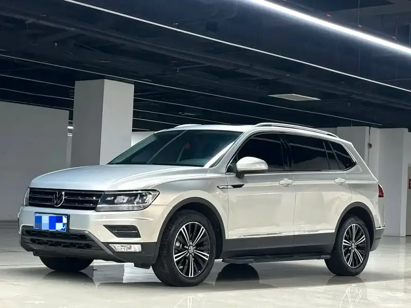 Volkswagen Tiguan L, 2021 — фото 1