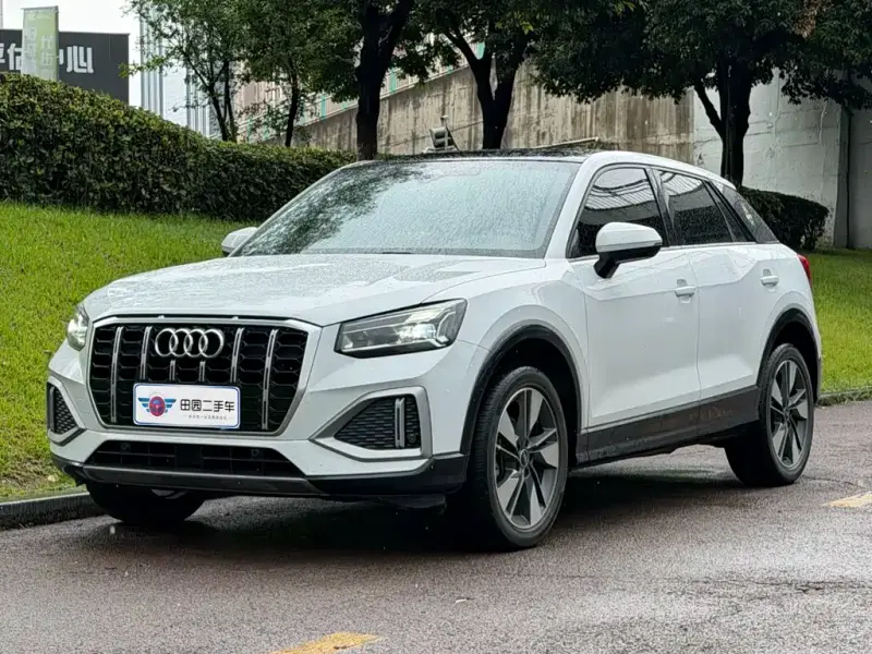 Audi Q2L, 2022