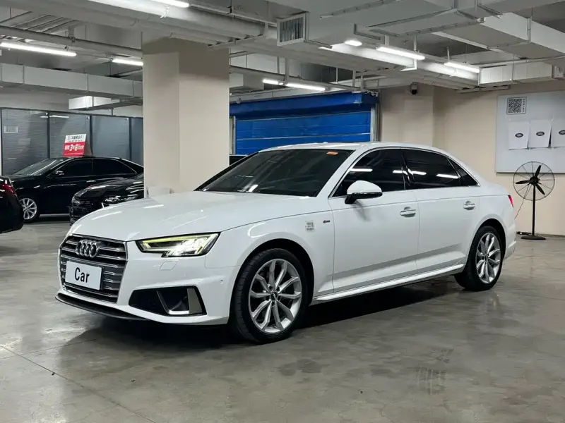 Audi A4L, 2020
