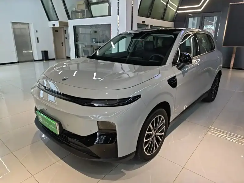 Leapmotor B10, 2025