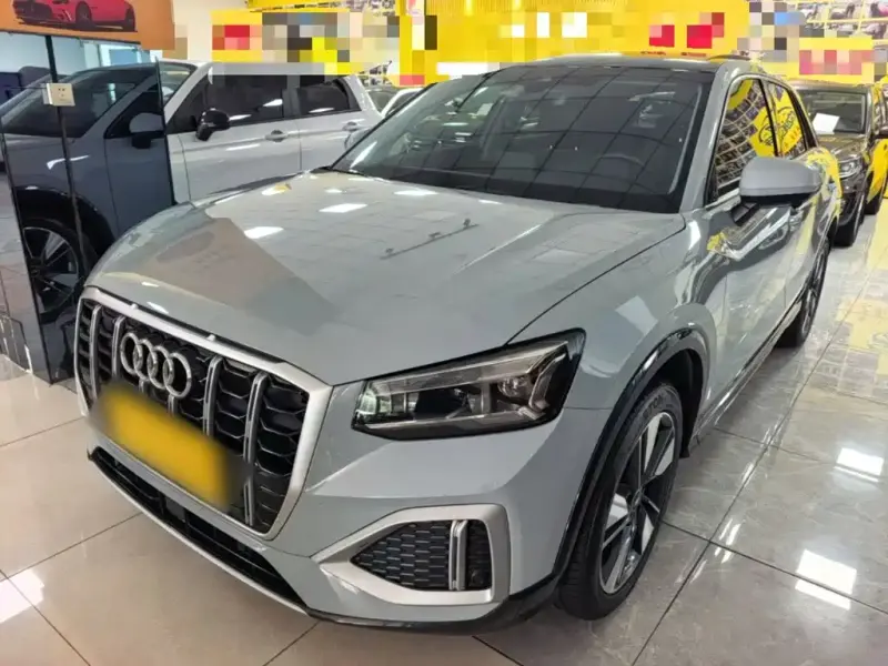 Audi Q2L, 2022