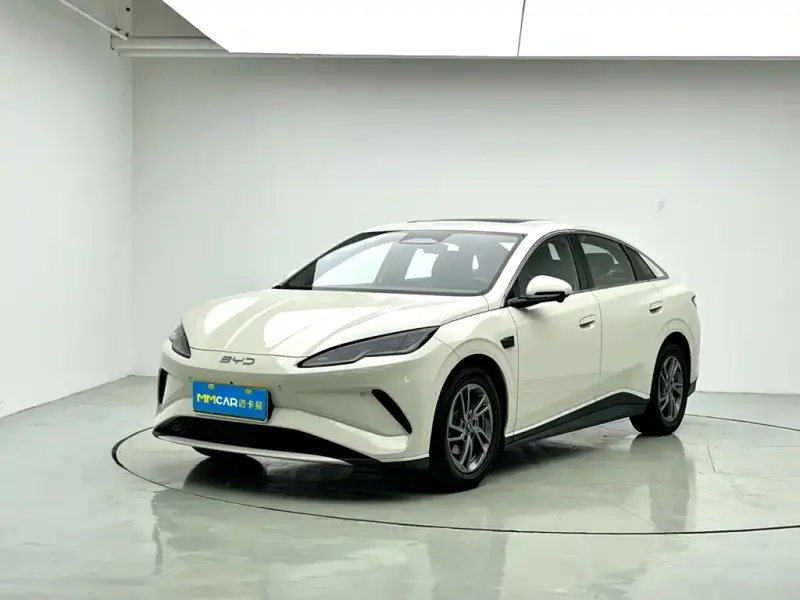 BYD 06, 2025