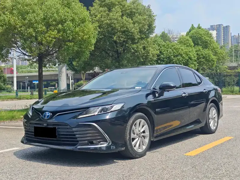Toyota Camry, 2022 — фото 1