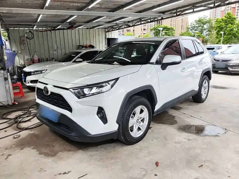Toyota RAV4, 2024
