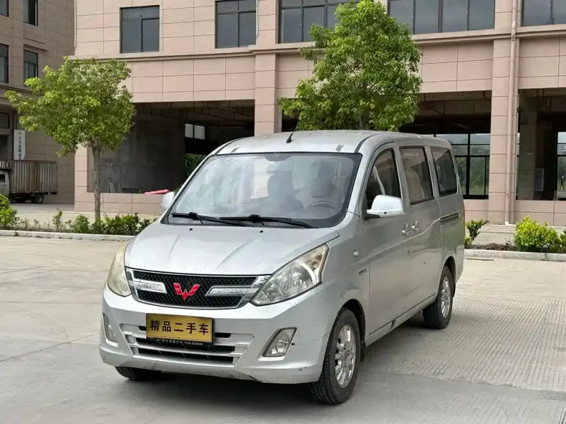 Wuling Rongguang V, 2017