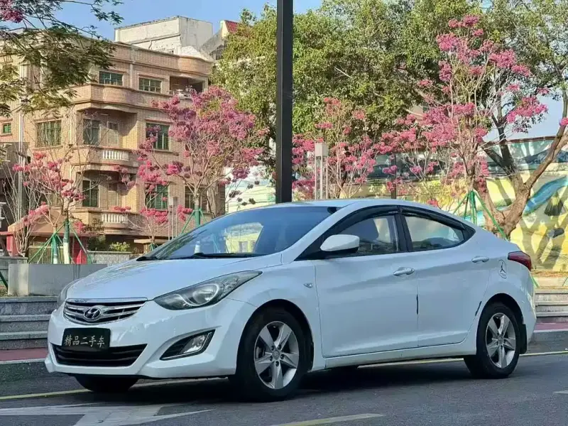 Hyundai Elantra Langdong, 2013