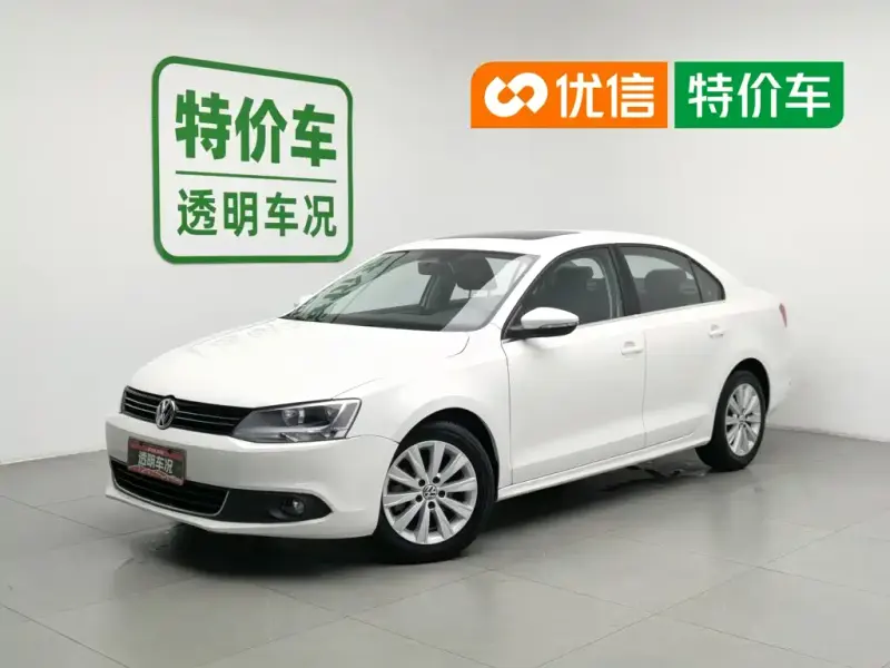 Volkswagen Sagitar, 2015