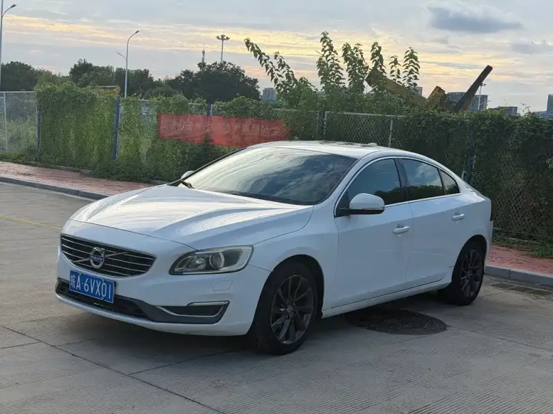 Volvo S60, 2014