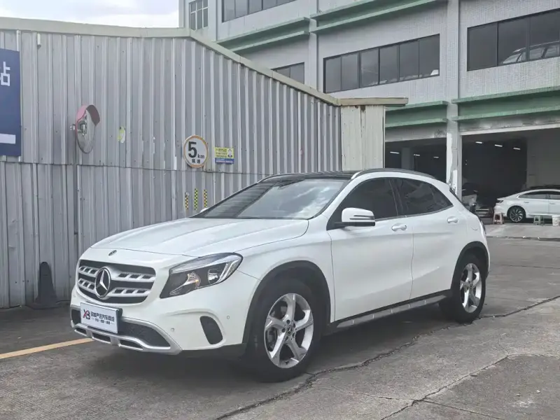 Mercedes-Benz GLA, 2017