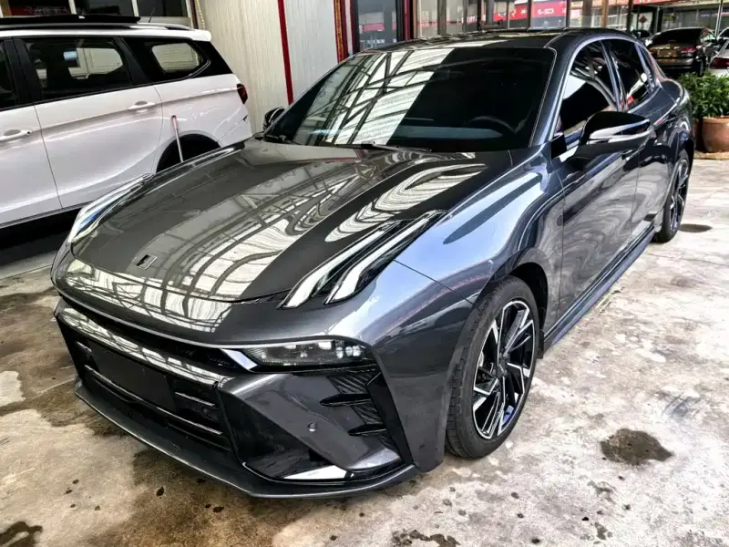 Lynk & Co 03, 2025