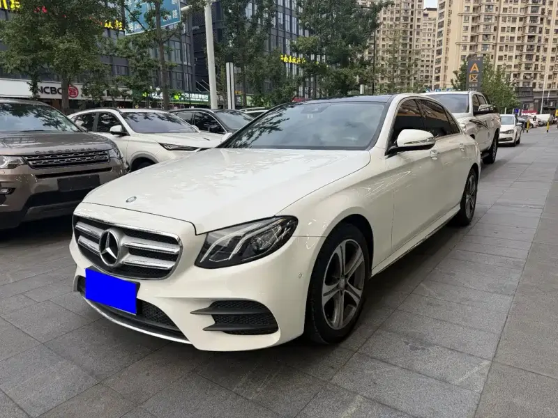 Mercedes-Benz E-Class, 2016