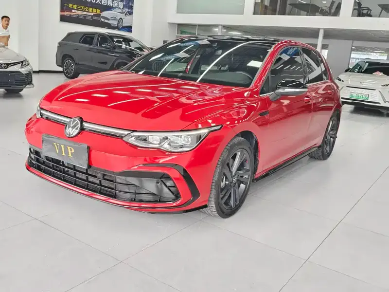 Volkswagen Golf, 2022