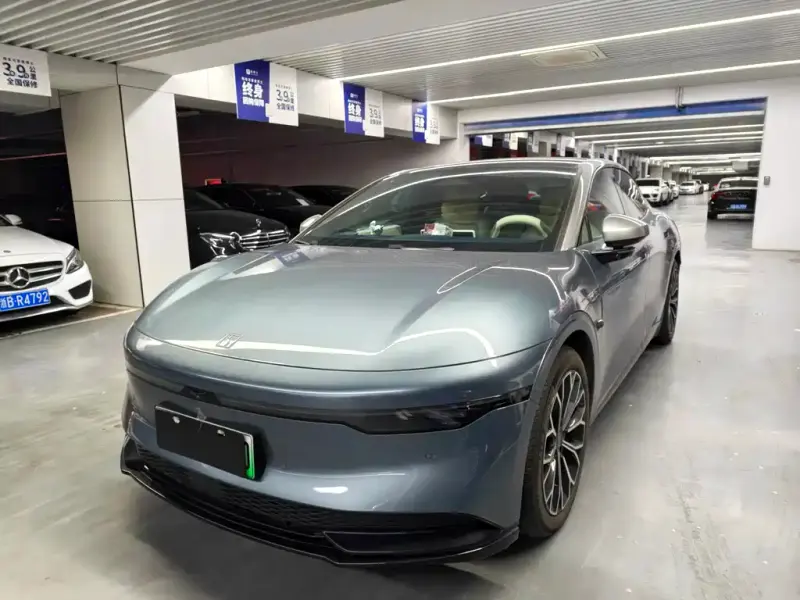 Zeekr 007, 2024