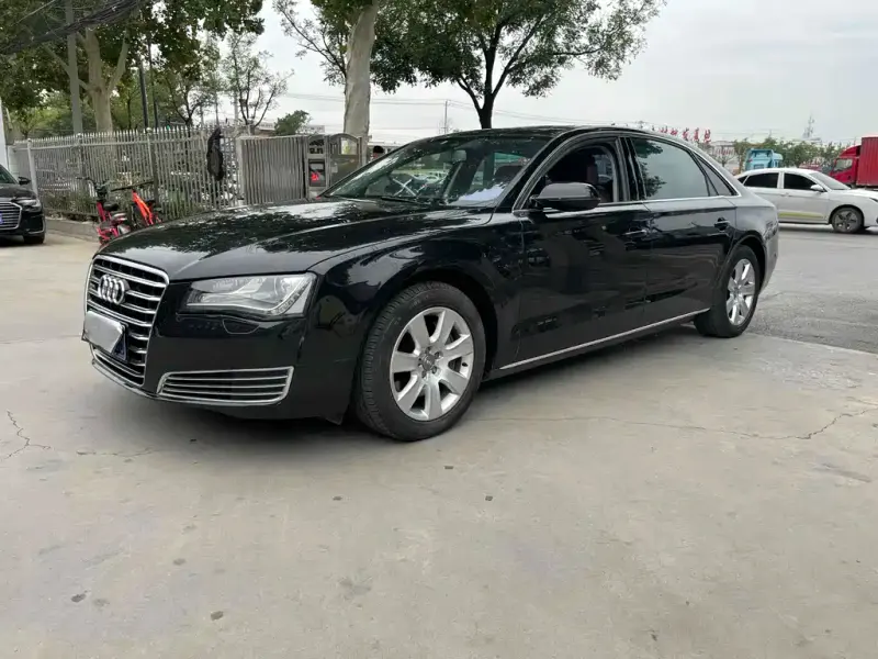 Audi A8, 2015