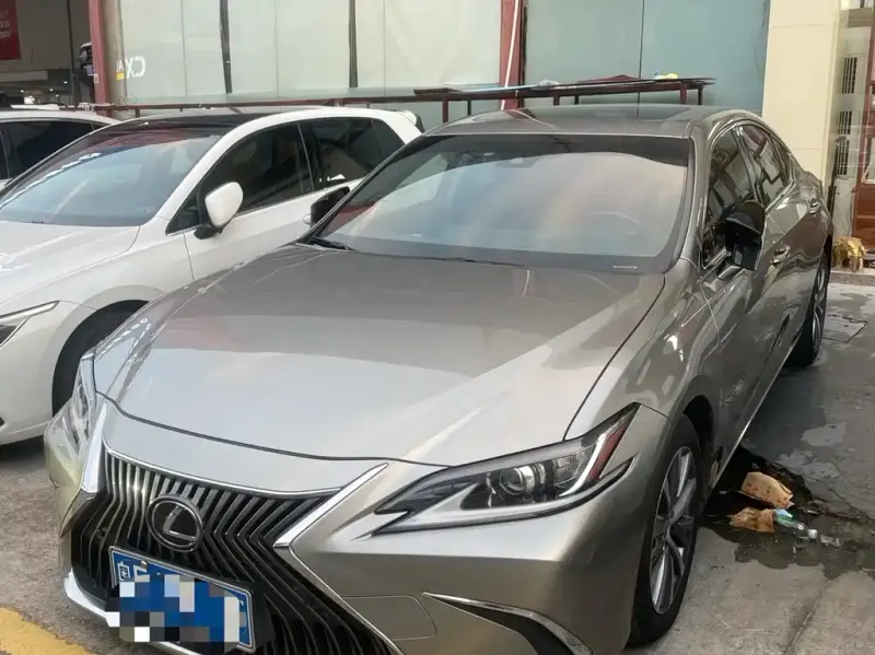 Lexus ES, 2019