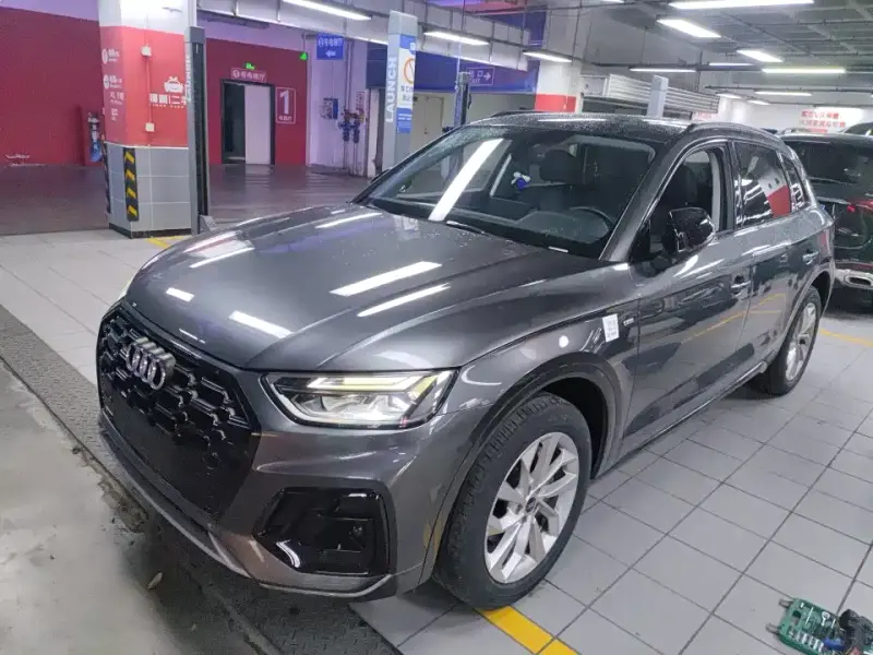 Audi Q5L, 2021