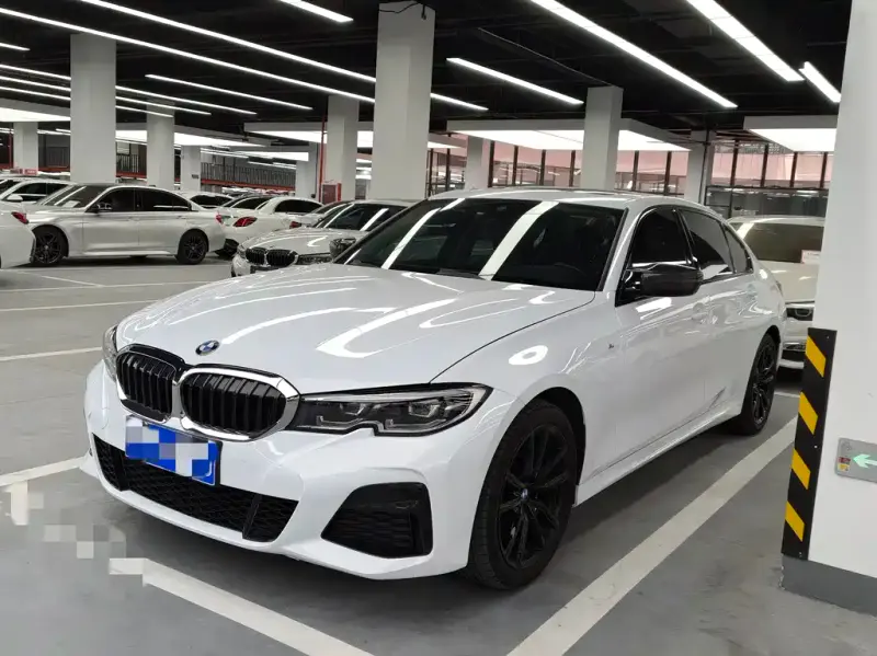 BMW 3 Series, 2022