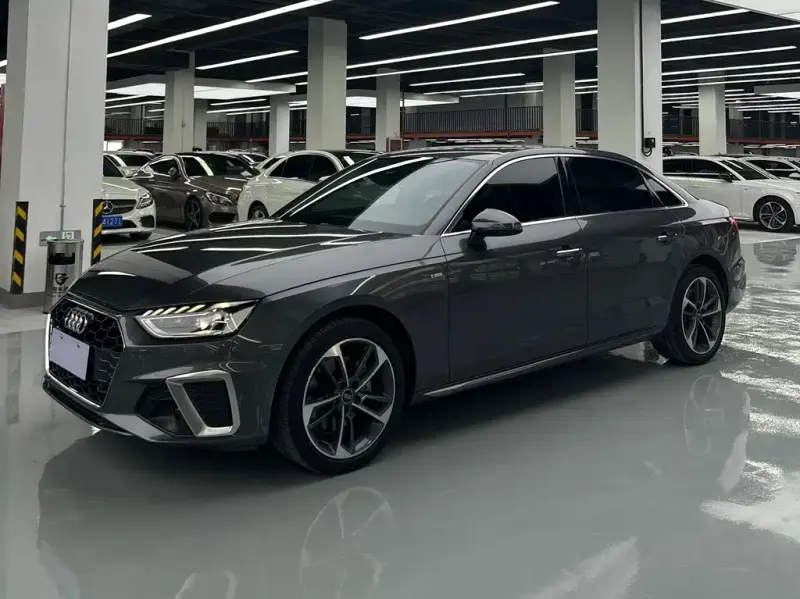 Audi A4L, 2023