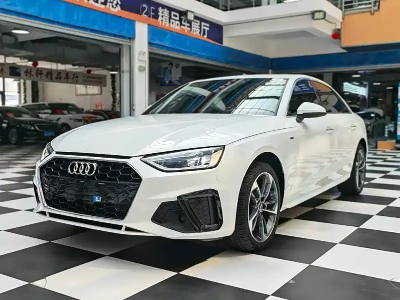 Audi A4L, 2022