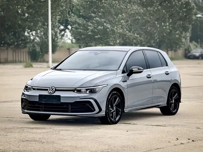 Volkswagen Golf, 2022