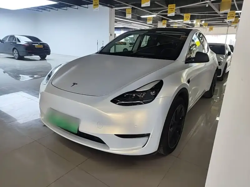 Tesla Model Y, 2021