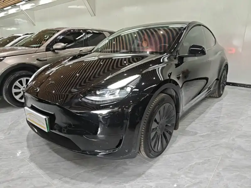 Tesla Model Y, 2022