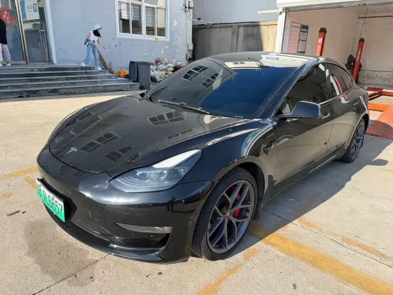 Tesla Model 3, 2023