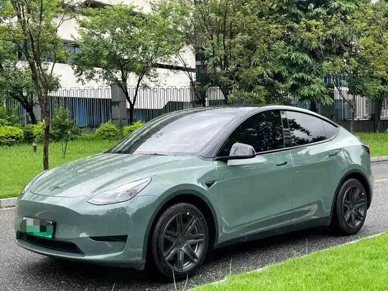 Tesla Model Y, 2023