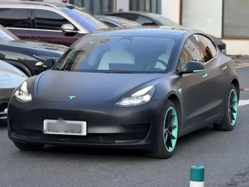 Tesla Model 3, 2023