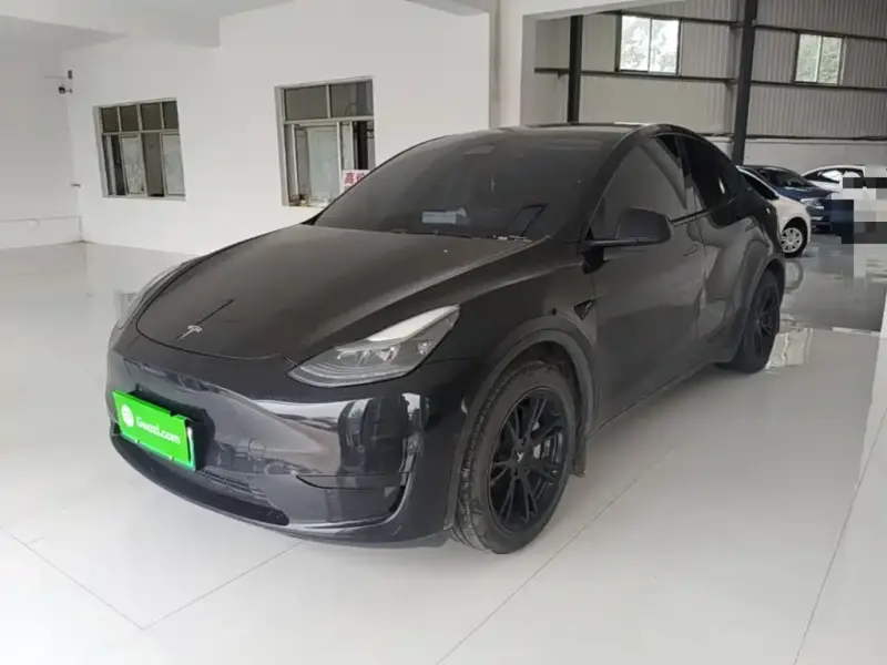 Tesla Model Y, 2023