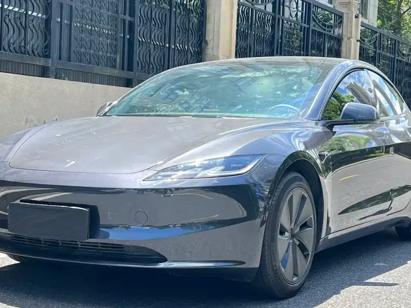 Tesla Model 3, 2024
