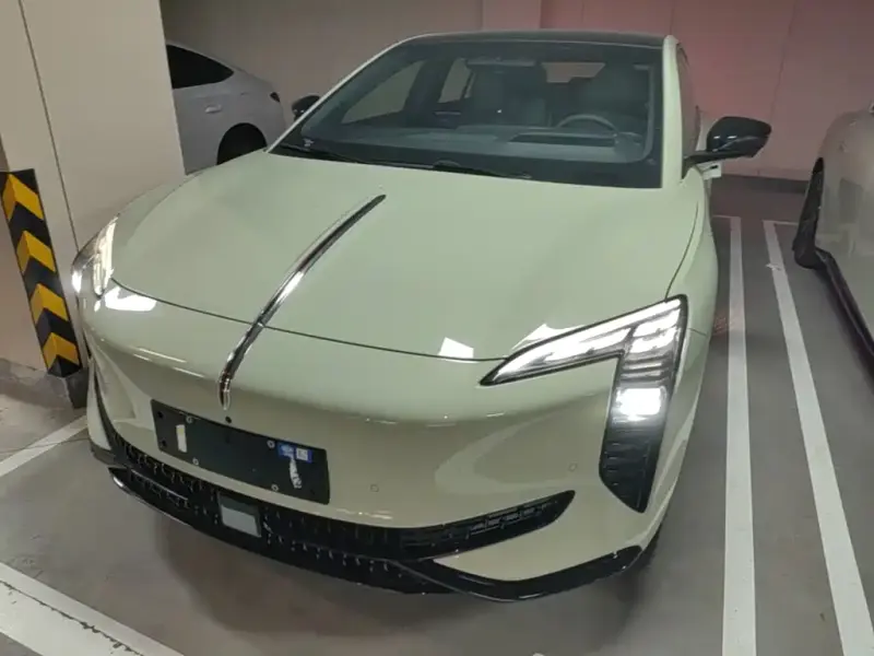 Hongqi EH7, 2026
