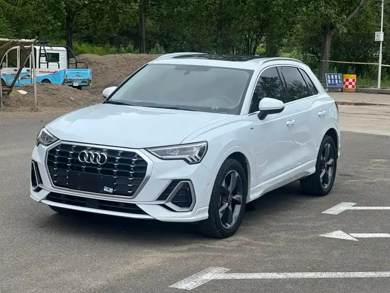 Audi Q3, 2023