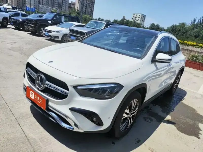 Mercedes-Benz GLA, 2024