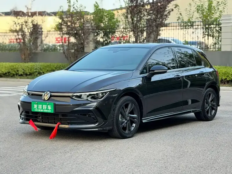 Volkswagen Golf, 2022