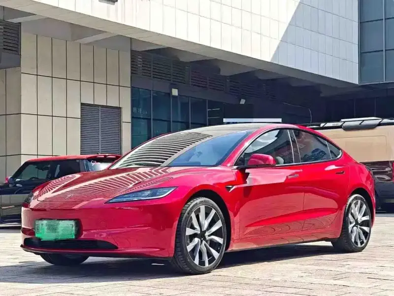 Tesla Model 3, 2024