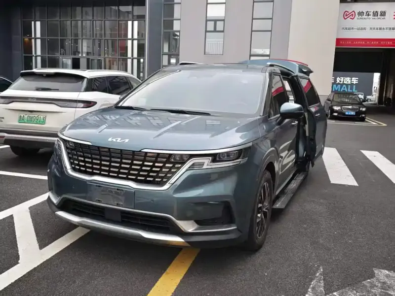 Kia Carnival, 2022