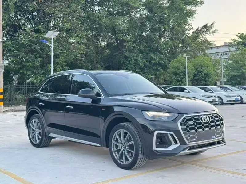 Audi Q5L, 2022