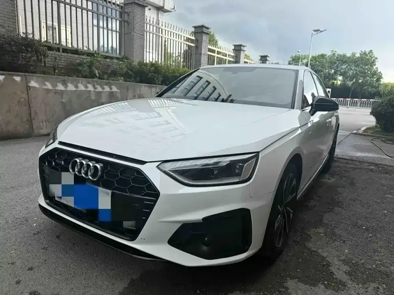 Audi A4L, 2023