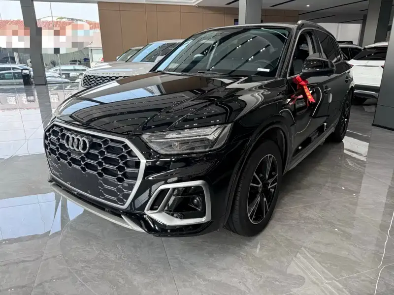 Audi Q5L, 2022
