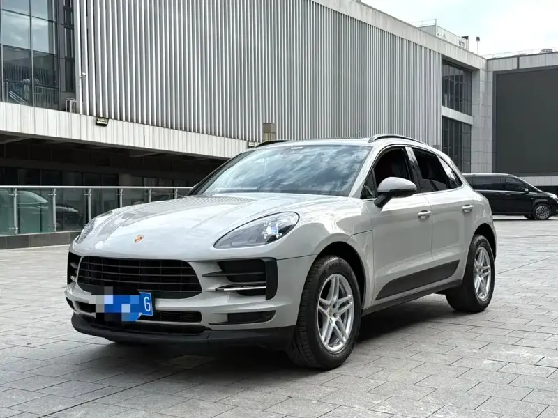 Porsche Macan, 2021