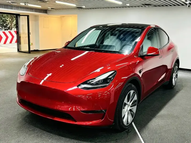 Tesla Model Y, 2021