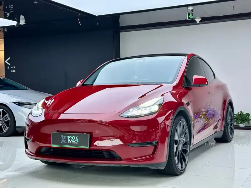 Tesla Model Y, 2023