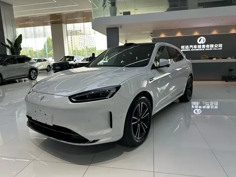 AITO M5, 2025