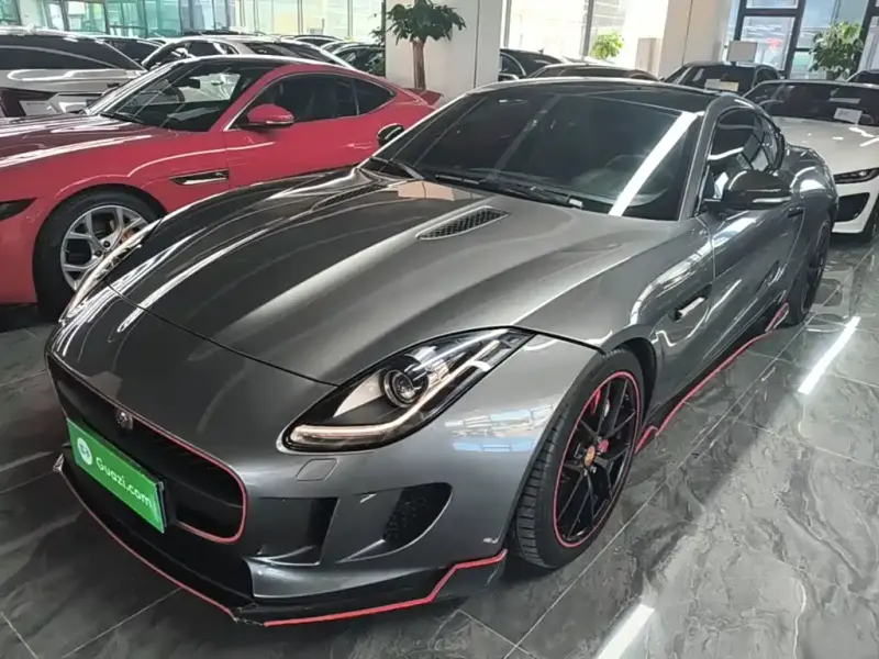 Jaguar F-TYPE, 2017